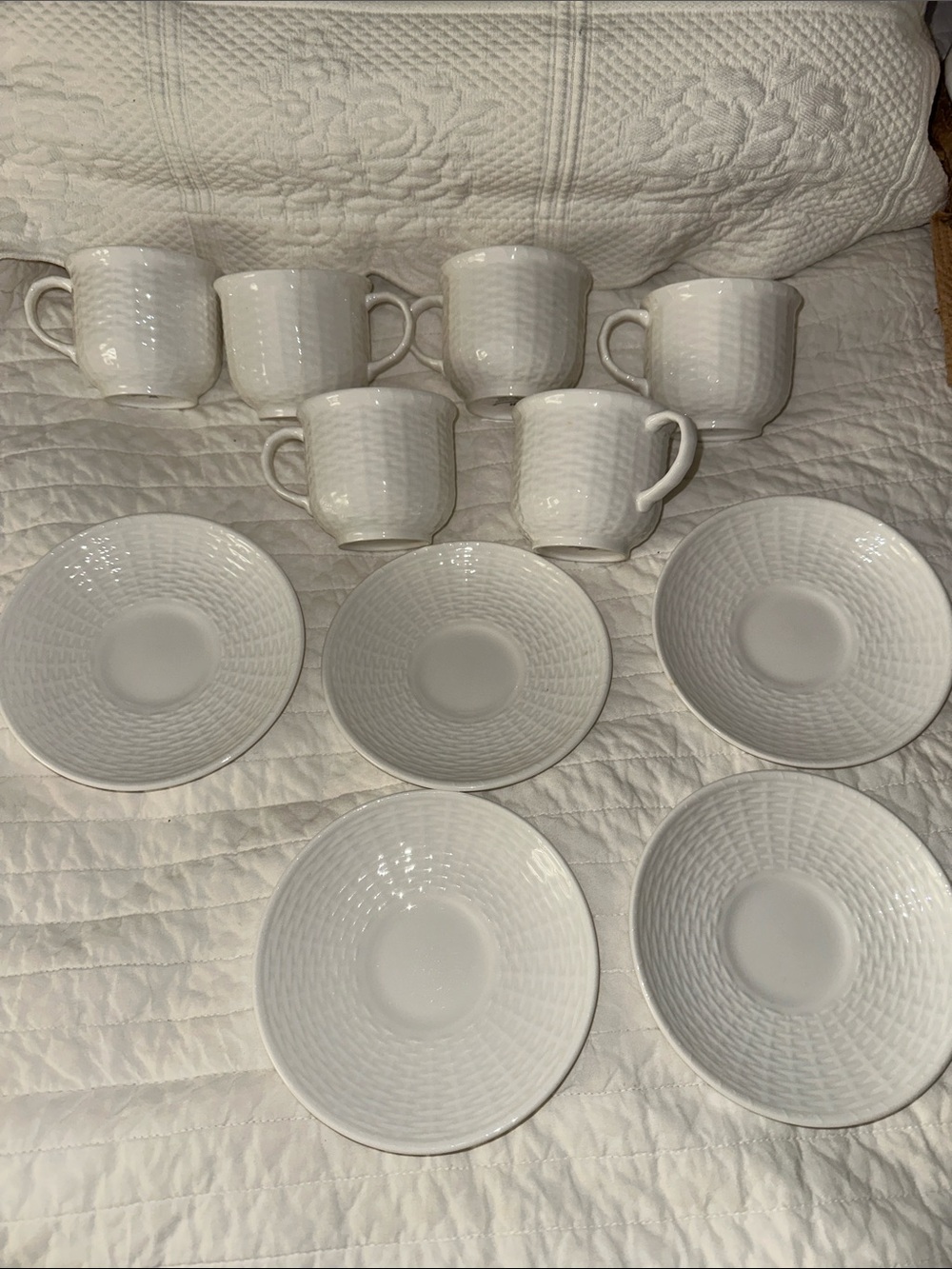 5 wedgewood Nantucket Basket cups &5 saucers read all
